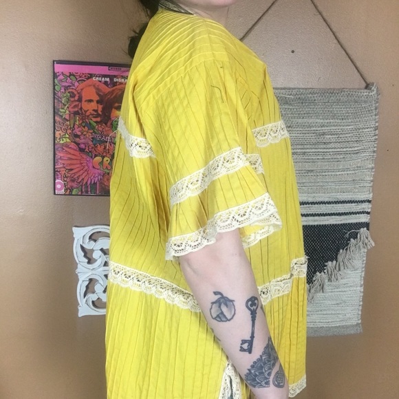 VINTAGE / 1960s Hand Sewn Tunic Bell Sleeve - Picture 4 of 6